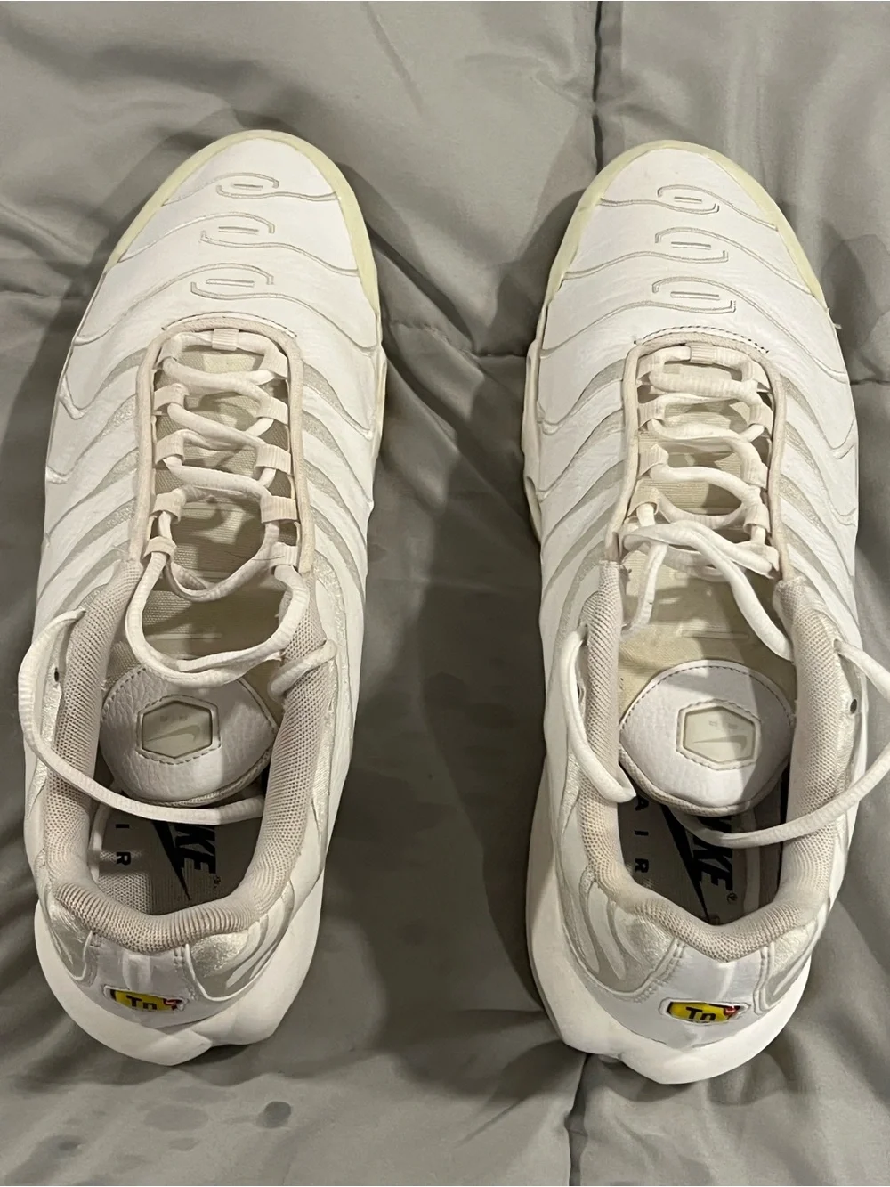 Nike Air Max Plus Men's Triple White Running Shoes Size US11.5